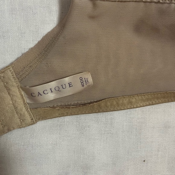 Cacique tan nude 40 DD used condition push up great support. - Picture 9 of 12